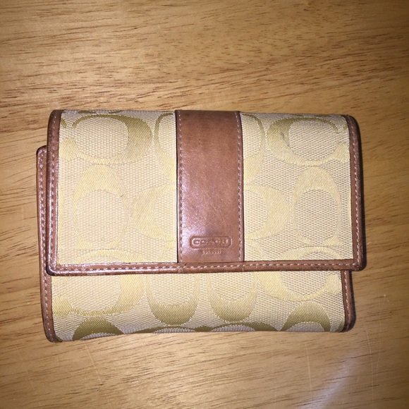 Women Coach small logo fabric and leather wallet in yellow and camel brown color - Picture 1 of 3